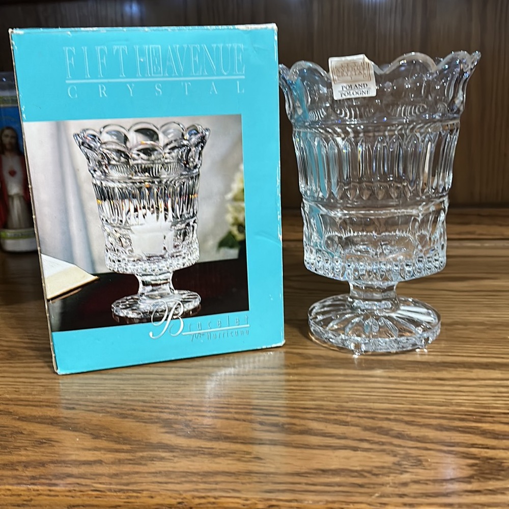 Fifth Avenue Crystal Hurricane Candle Holder/Vase “Bracelet” 7.5 NWT Centerpiece